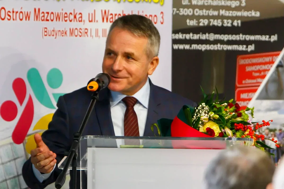 "Odpowiedzialni społecznie". Wykłady, panel dyskusyjny i wystawa prac wychowanków (zdjęcia)