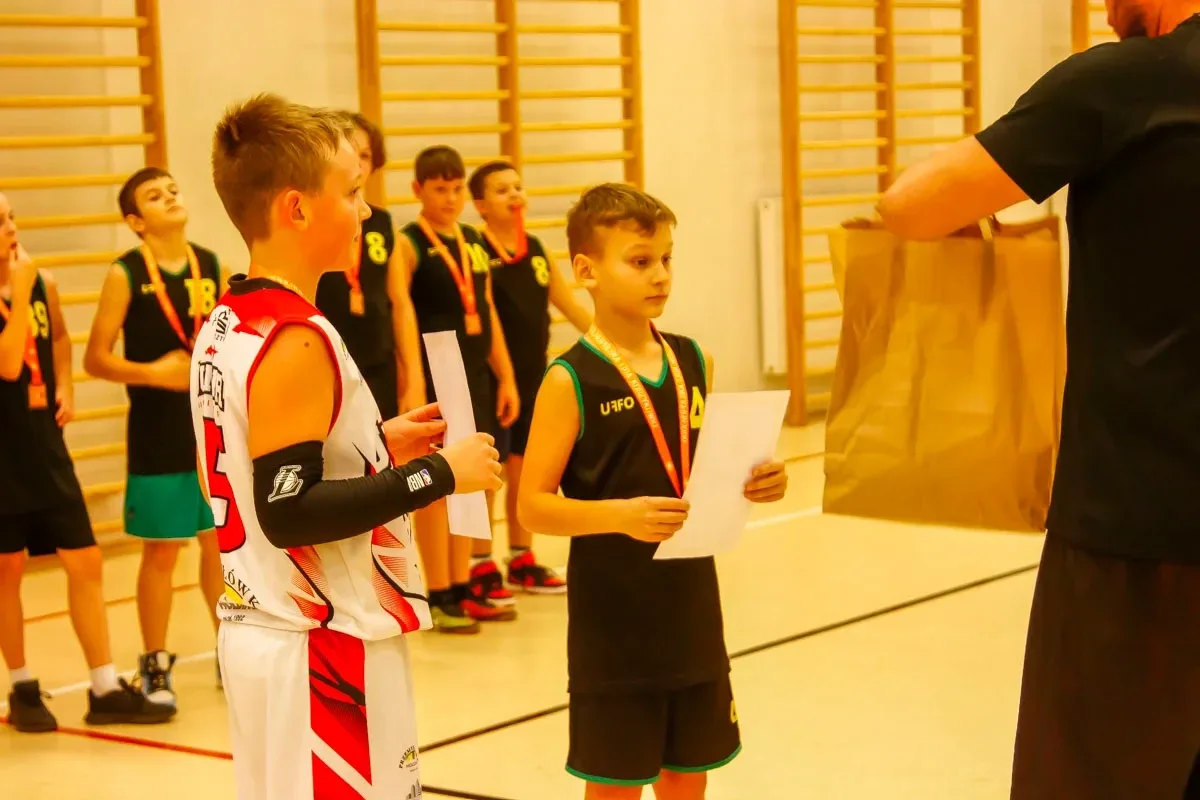 Młodzi koszykarze popisali się swoimi zdolnościami w ostatnią niedzielę (zdjęcia)