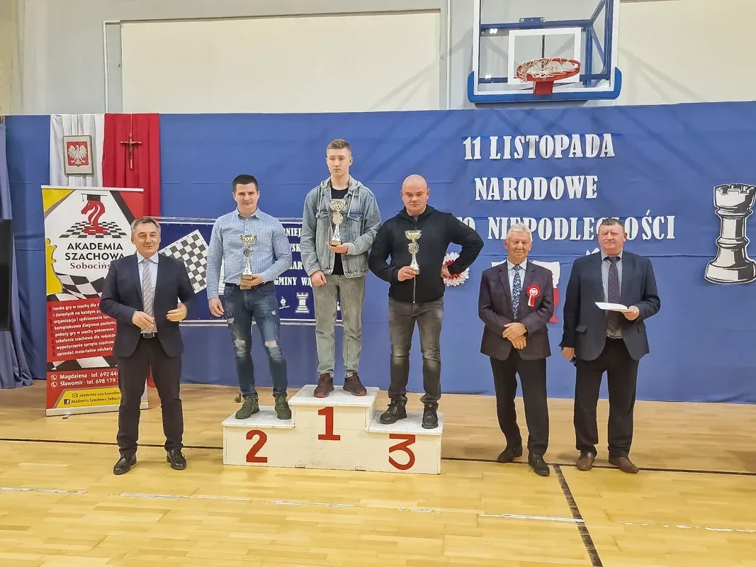Szachowi patrioci uczcili Święto Niepodległości (zdjęcia)