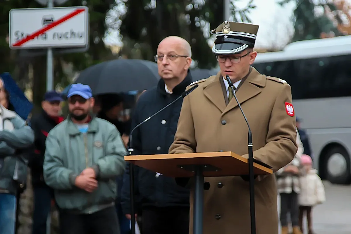  Płomień patriotyzmu płonął jasno podczas Obchodów Narodowego Święta Niepodległości w Ostrowi Mazowieckiej (zdjęcia)