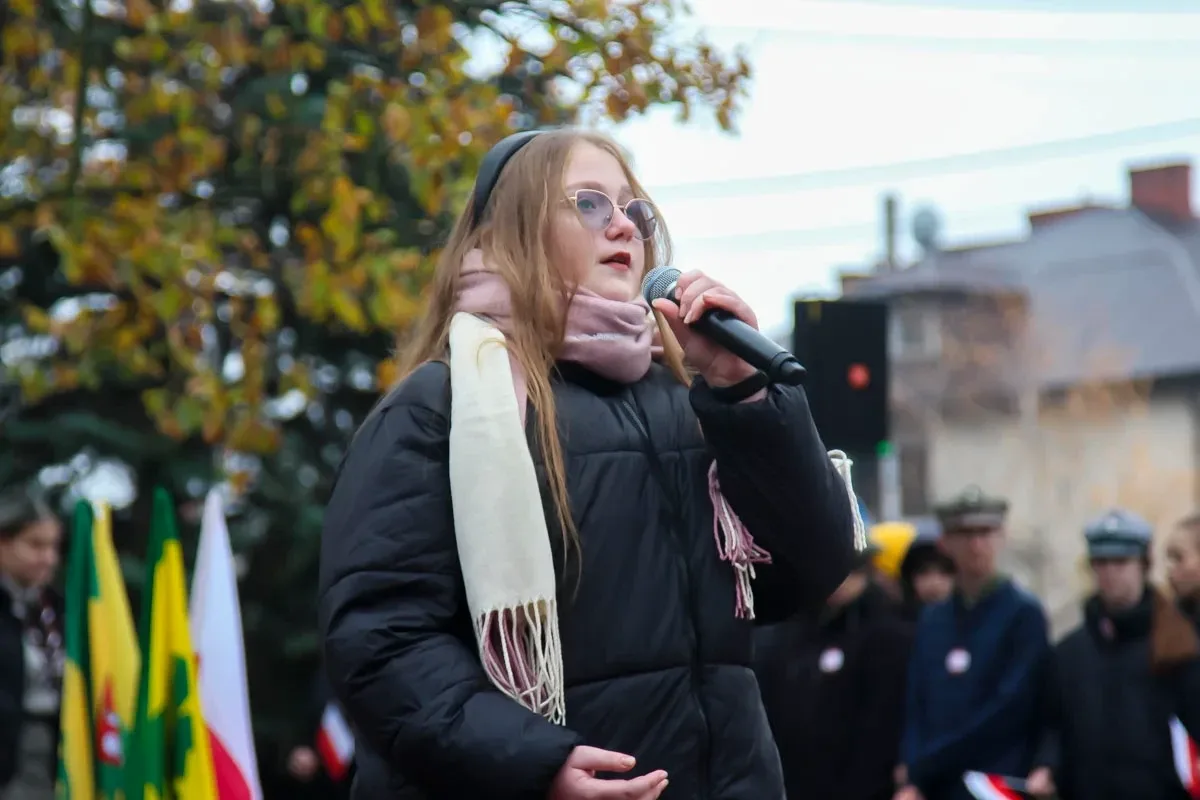  Płomień patriotyzmu płonął jasno podczas Obchodów Narodowego Święta Niepodległości w Ostrowi Mazowieckiej (zdjęcia)