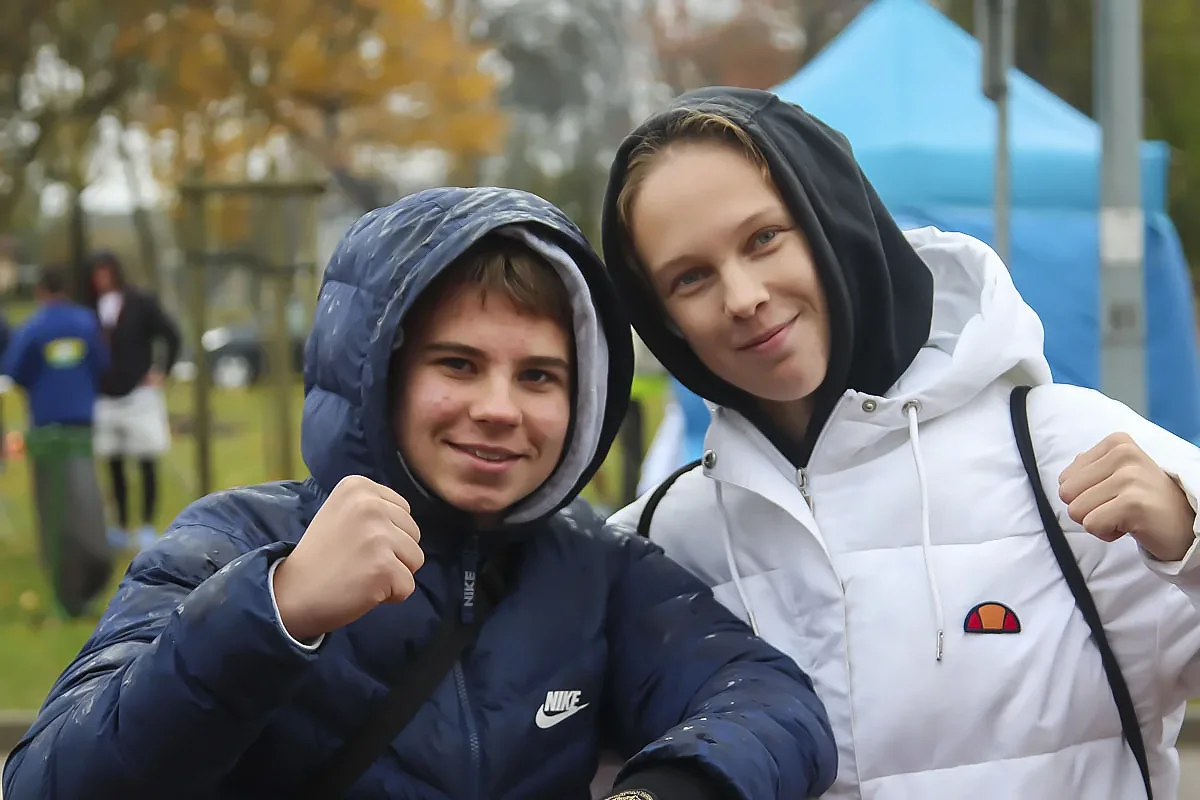 Deszczowa pogoda nie zatrzymała uczestników Półmaratonu Ostrowskiego (zdjęcia)