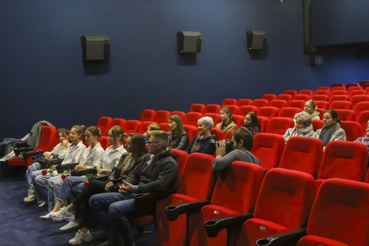 Młodzi, odważni tancerze z naszego miasta wystąpili na deskach sceny Kina Ostrovia (zdjęcia)