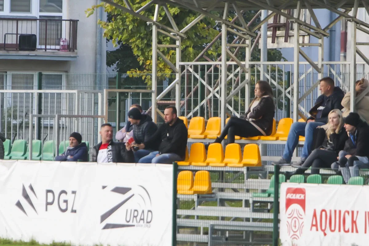Wiernych kibiców nie zabrakło podczas zwycięskiego meczu KS Ostrovia (zdjęcia)