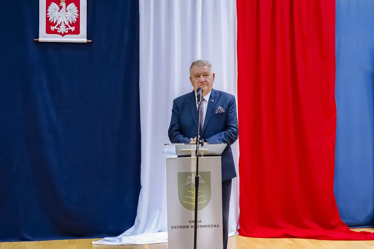 W Nagoszewie odbyły się uroczystości z okazji Dnia Edukacji Narodowej (zdjęcia)