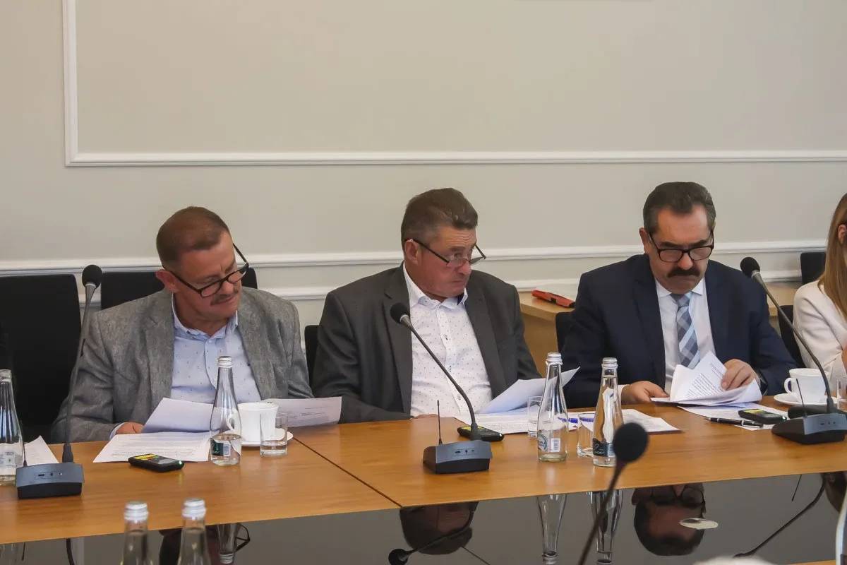 LXVI Sesja Rady Powiatu w Ostrowi Mazowieckiej (zdjęcia)