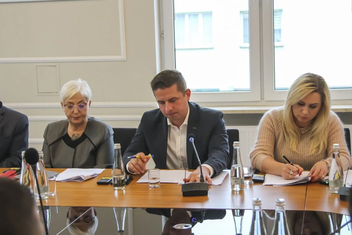 LXVI Sesja Rady Powiatu w Ostrowi Mazowieckiej (zdjęcia)