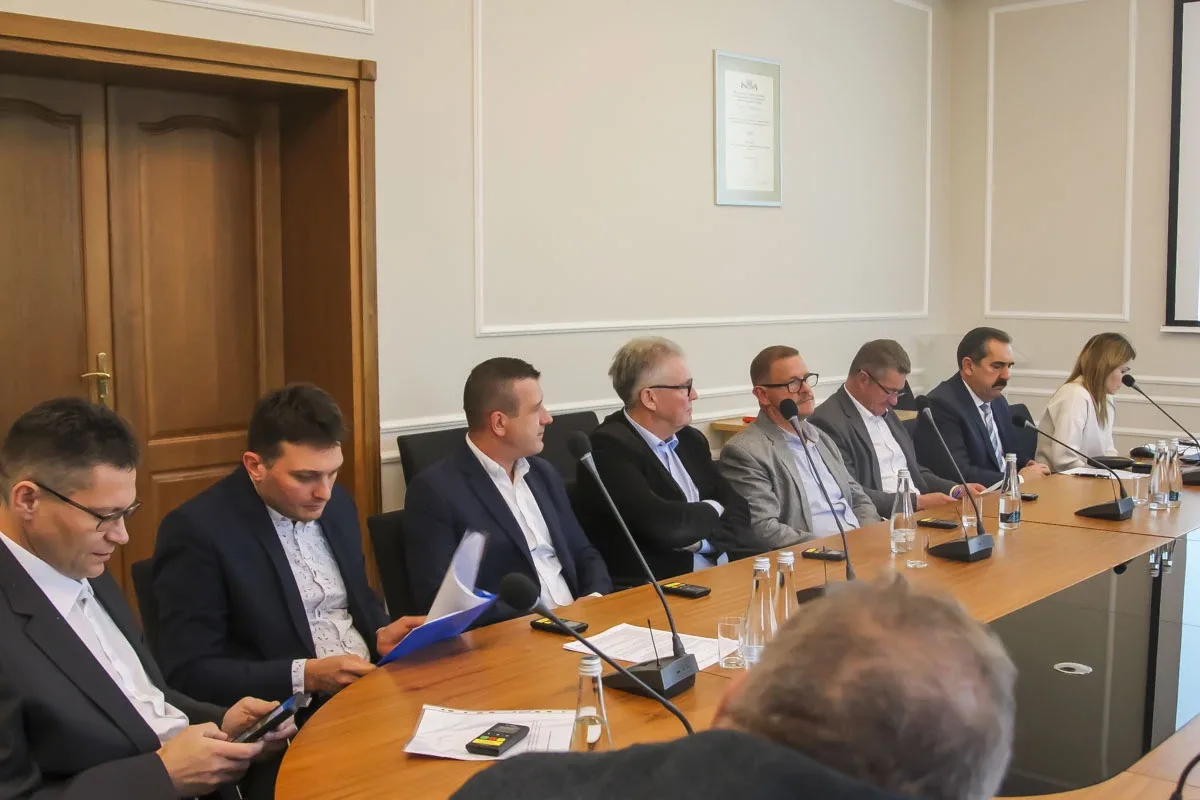 LXVI Sesja Rady Powiatu w Ostrowi Mazowieckiej (zdjęcia)