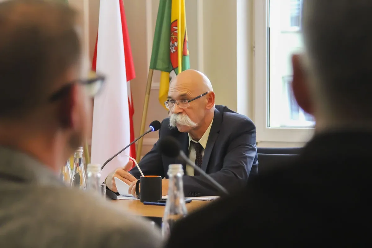 LXVI Sesja Rady Powiatu w Ostrowi Mazowieckiej (zdjęcia)