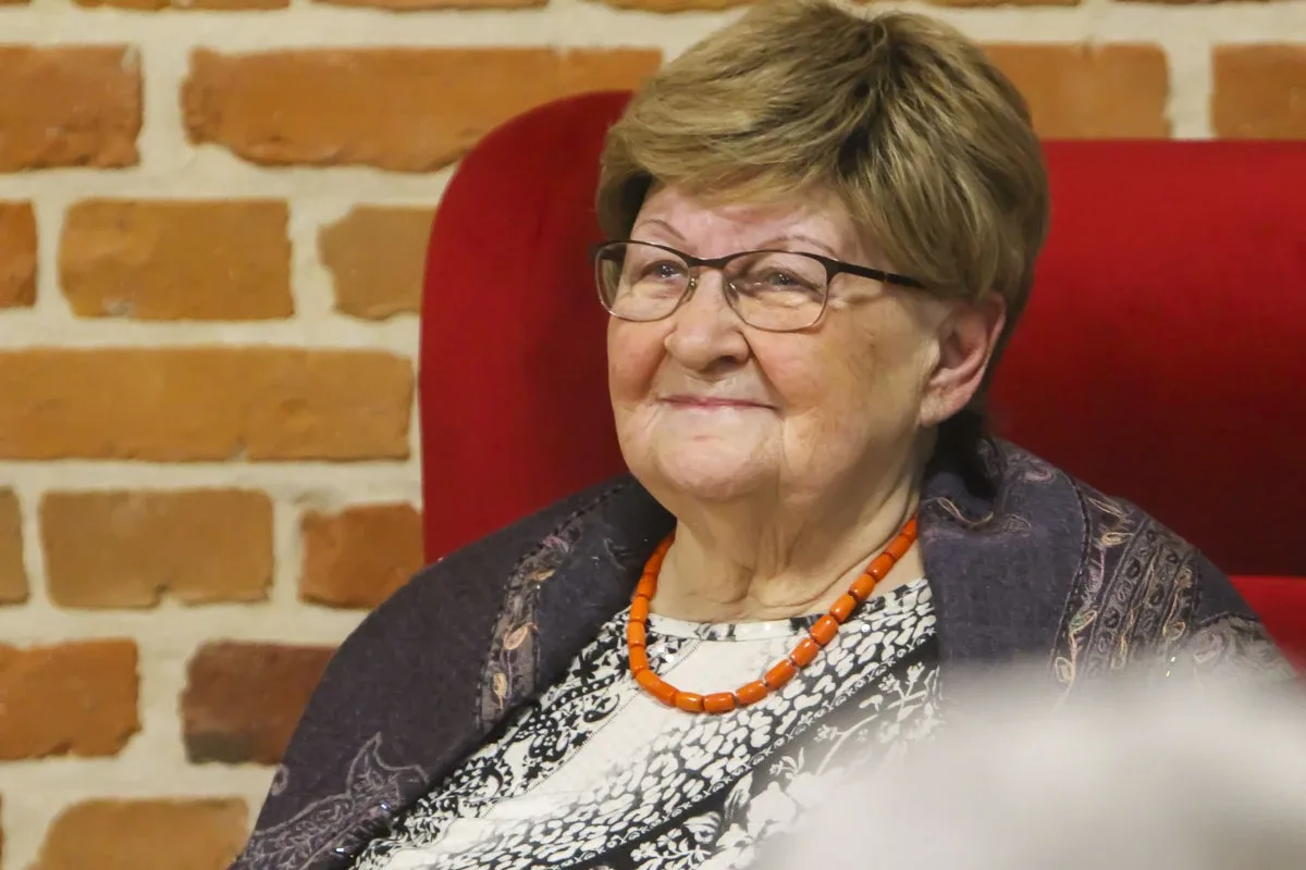Wiersze i limeryki Pani Janiny Brzeszczak dostały swój tomik (zdjęcia)