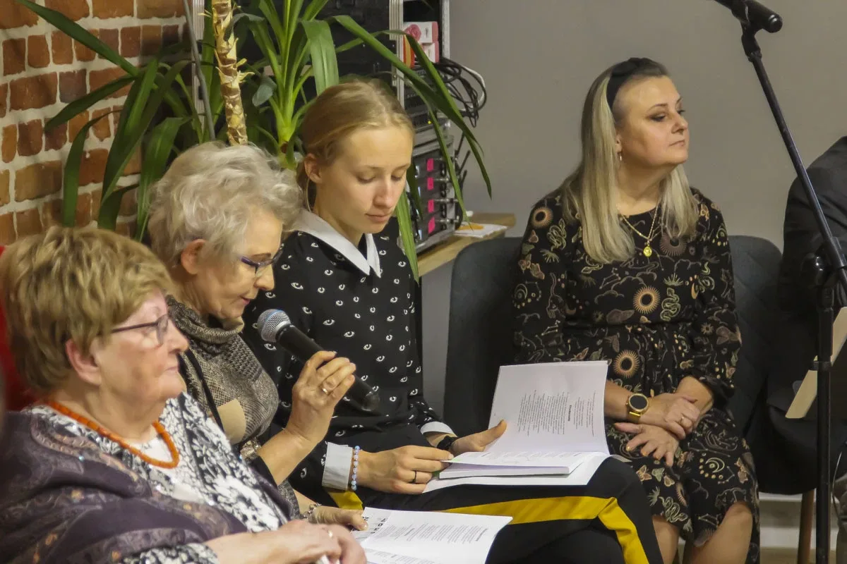 Wiersze i limeryki Pani Janiny Brzeszczak dostały swój tomik (zdjęcia)