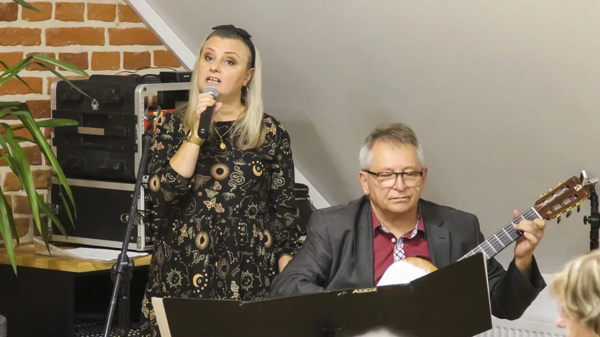 Wiersze i limeryki Pani Janiny Brzeszczak dostały swój tomik (zdjęcia)