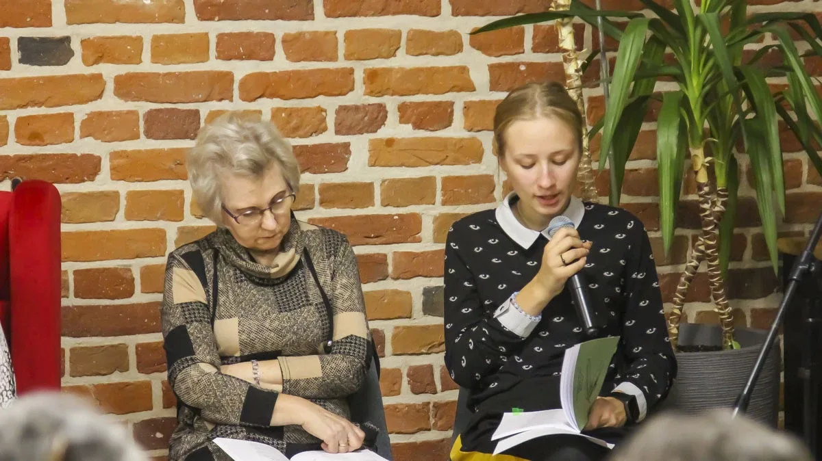 Wiersze i limeryki Pani Janiny Brzeszczak dostały swój tomik (zdjęcia)