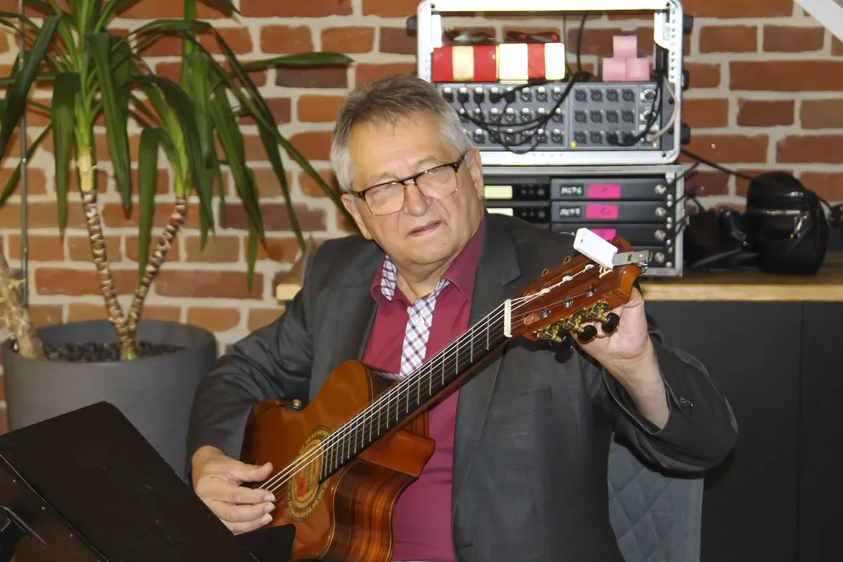 Wiersze i limeryki Pani Janiny Brzeszczak dostały swój tomik (zdjęcia)