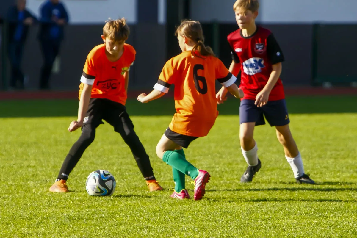 Rocznik 2010 KS Ostrovia wygrywają 11:1! (zdjęcia)