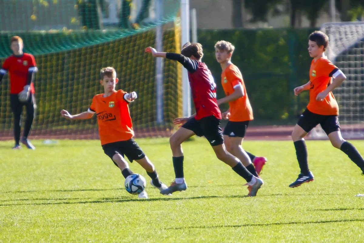 Rocznik 2010 KS Ostrovia wygrywają 11:1! (zdjęcia)