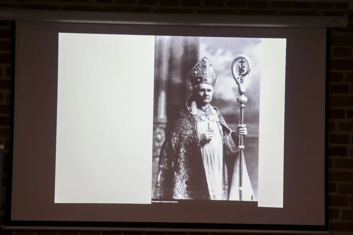 Kolejne Ostrowskie Opowieści tym razem o lokalnej historii znanego duchownego (zdjęcia)