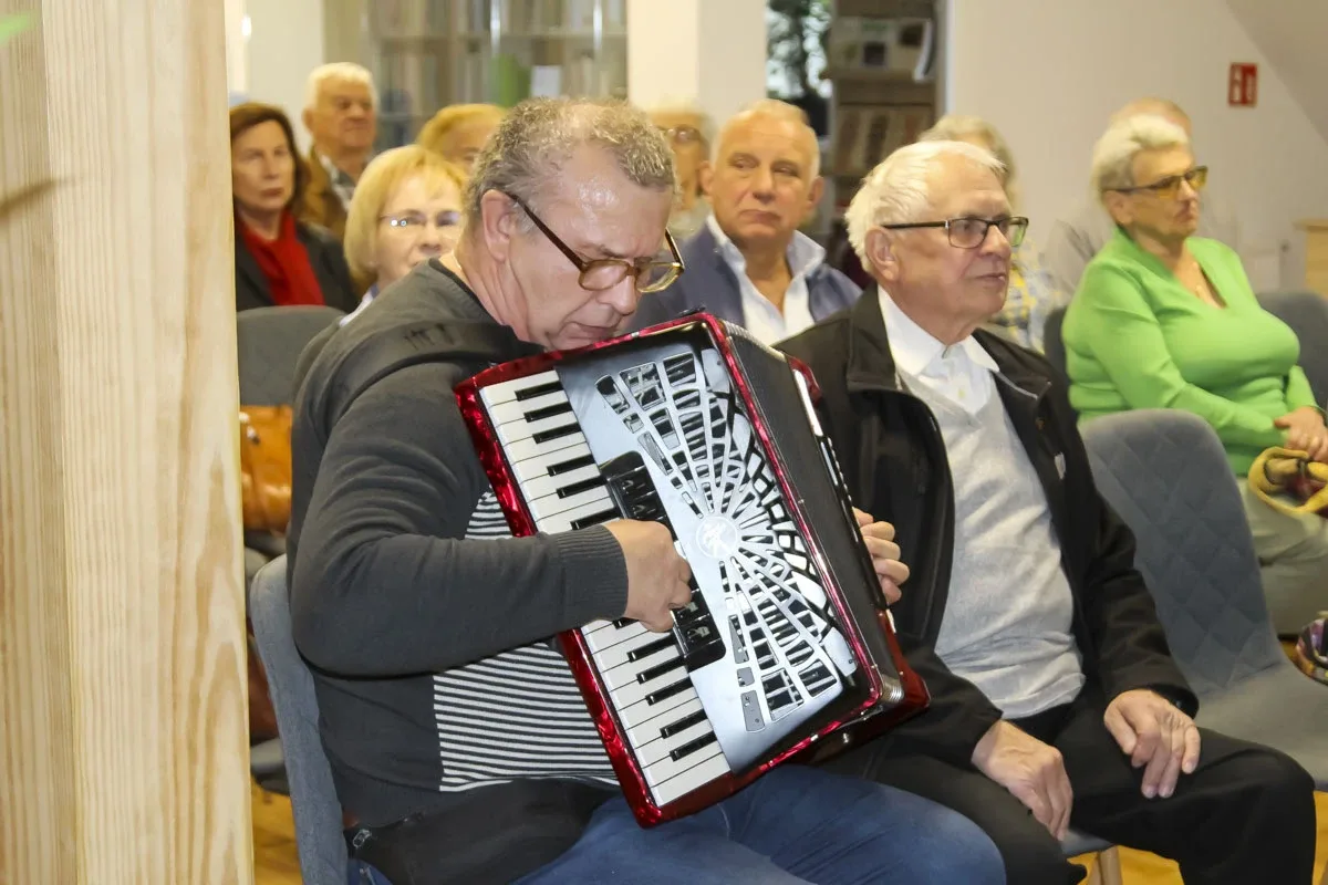 Kolejne Ostrowskie Opowieści tym razem o lokalnej historii znanego duchownego (zdjęcia)