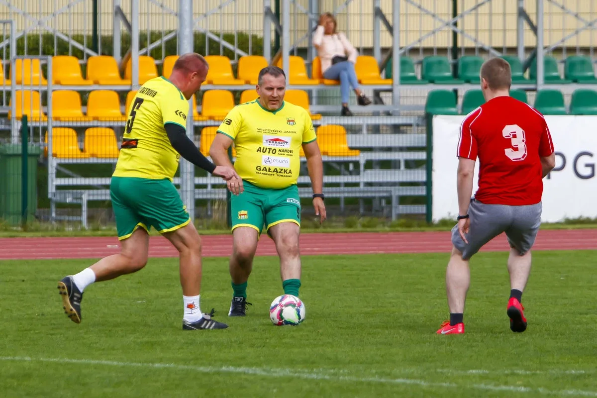 Świętowanie 60 lecia PGZ Zurad w atmosferze sportu z KS Ostrovia (zdjęcia)