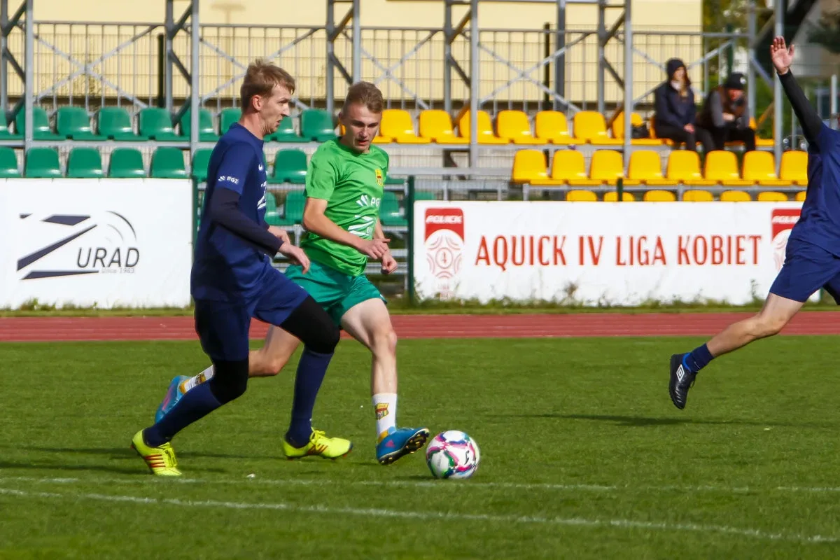 Świętowanie 60 lecia PGZ Zurad w atmosferze sportu z KS Ostrovia (zdjęcia)