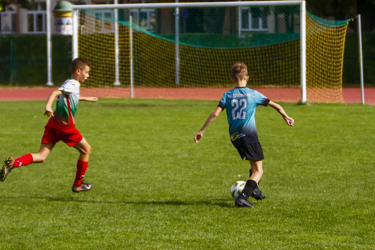 MKS Ostrowianka z rocznika 2011 wygrywa niedzielne spotkanie z Wkra Żuromin! (zdjęcia)
