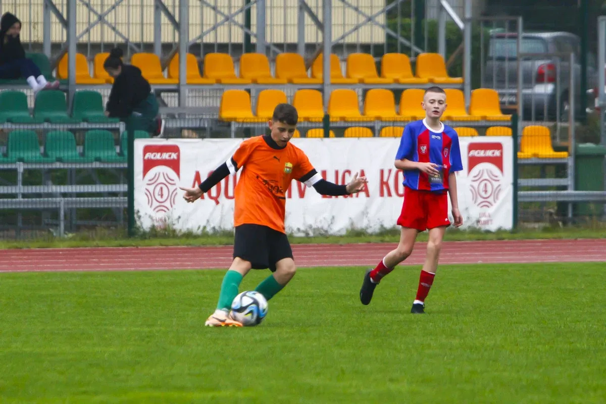 KS Ostrovia z rocznika 2010 wygrywa sobotni mecz! (zdjęcia)