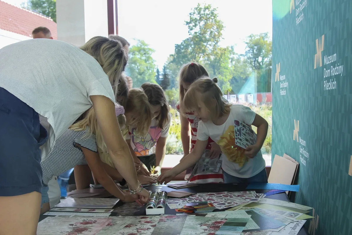 Warsztaty scrapbookingu w Muzeum Dom Rodziny Pileckich (zdjęcia)