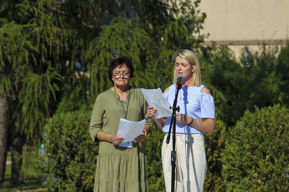Parafialny Festyn Rodzinny w ogrodzie Parafii WNMP: Dzień pełen radości i wspólnoty (zdjęcia)
