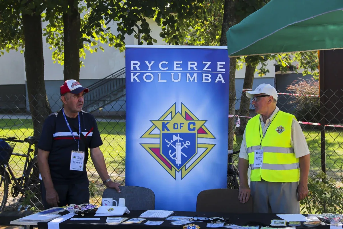 Parafialny Festyn Rodzinny w ogrodzie Parafii WNMP: Dzień pełen radości i wspólnoty (zdjęcia)