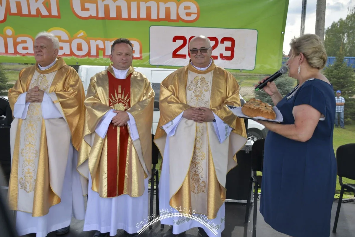 W Małkini Górnej mieszkańcy podziękowali za tegoroczne plony (zdjęcia)