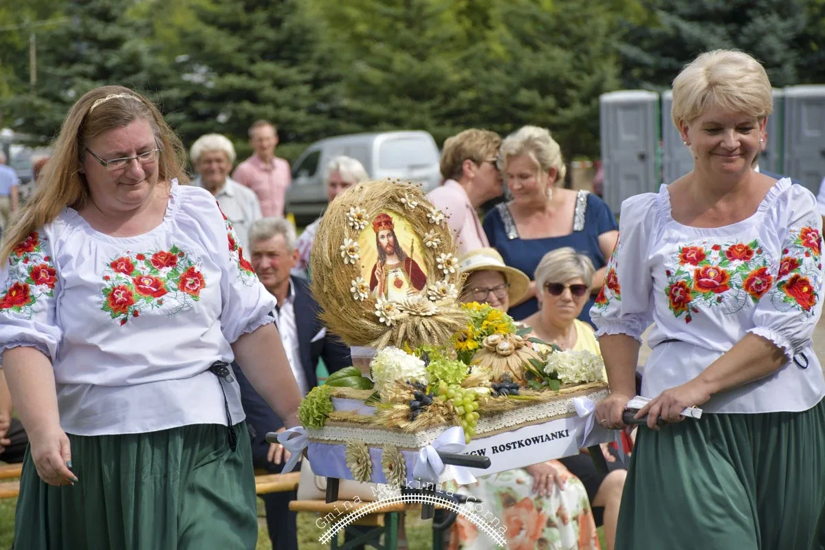 W Małkini Górnej mieszkańcy podziękowali za tegoroczne plony (zdjęcia)
