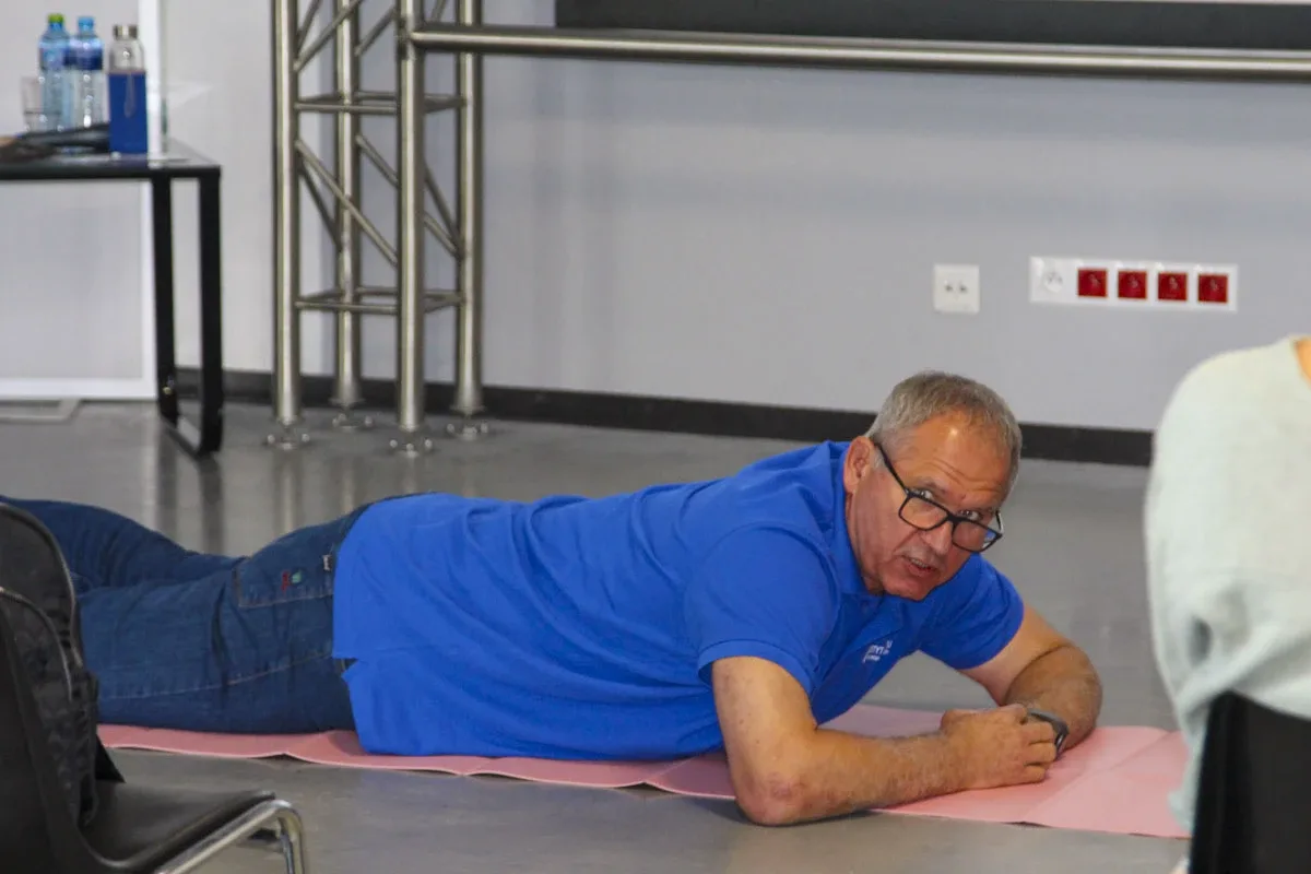 Od Siedzenia do wstawania: porady ruchowe dla seniorów od Mistrza Kubackiego (zdjęcia, wideo) 
