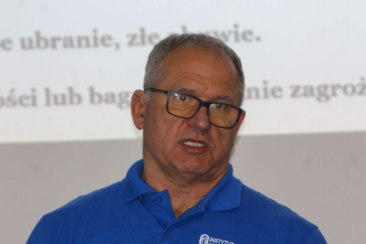 Od Siedzenia do wstawania: porady ruchowe dla seniorów od Mistrza Kubackiego (zdjęcia, wideo) 