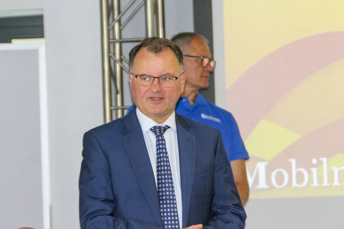 Od Siedzenia do wstawania: porady ruchowe dla seniorów od Mistrza Kubackiego (zdjęcia, wideo) 