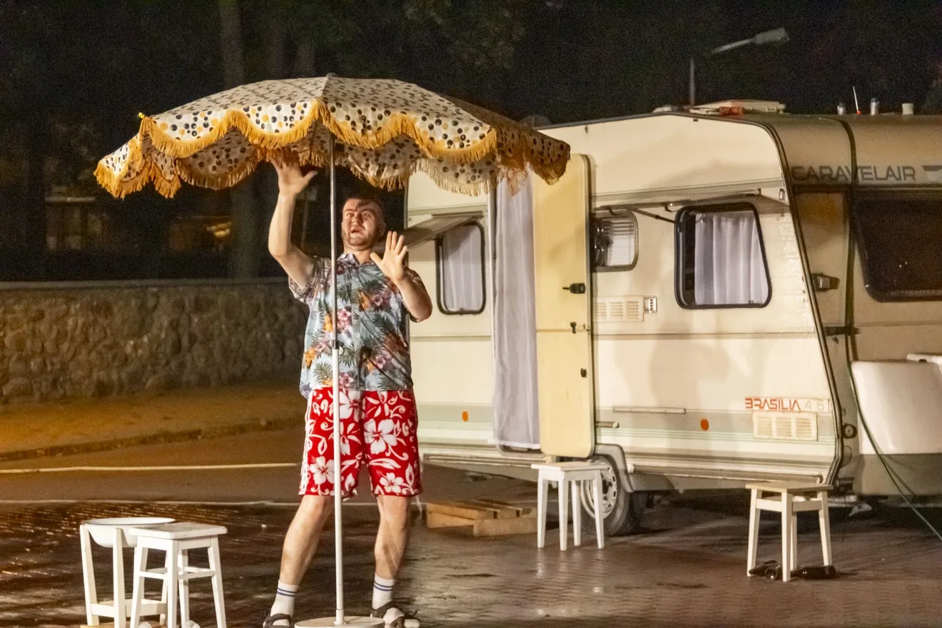Ciekawa historia, piękne widoki i świetna zabawa podczas występu Teatru Bazar (zdjęcia)