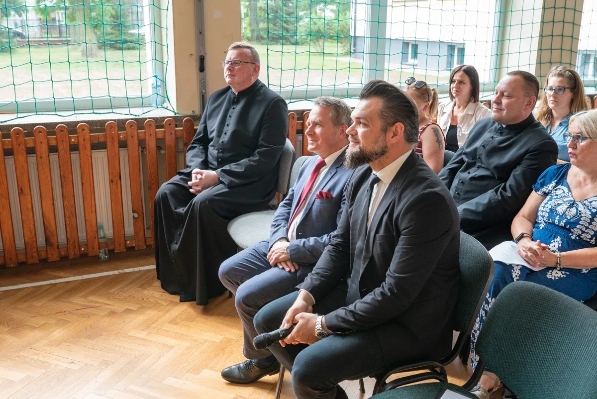 Zakończenie roku szkolnego w Szkole Podstawowej nr 4 w Ostrowi Mazowieckiej (zdjęcia)