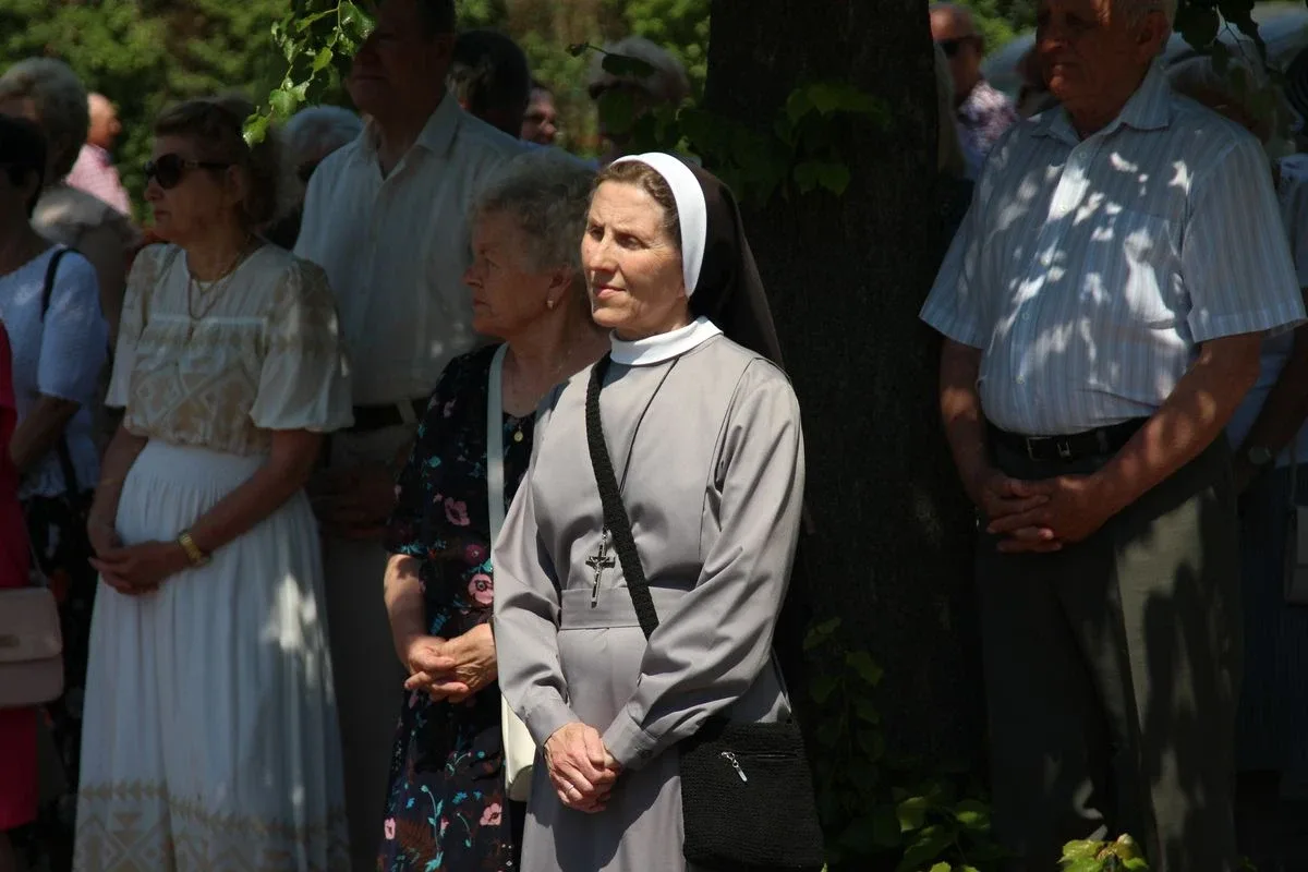 Wspólnota wiary na ulicach - Boże Ciało z parafią pw. Wniebowzięcia NMP w Ostrowi Mazowieckiej (zdjęcia)