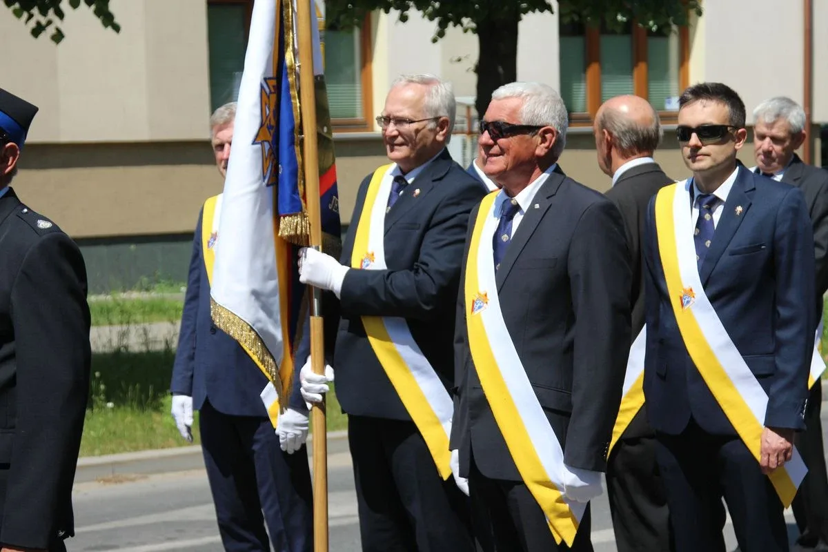 Wspólnota wiary na ulicach - Boże Ciało z parafią pw. Wniebowzięcia NMP w Ostrowi Mazowieckiej (zdjęcia)