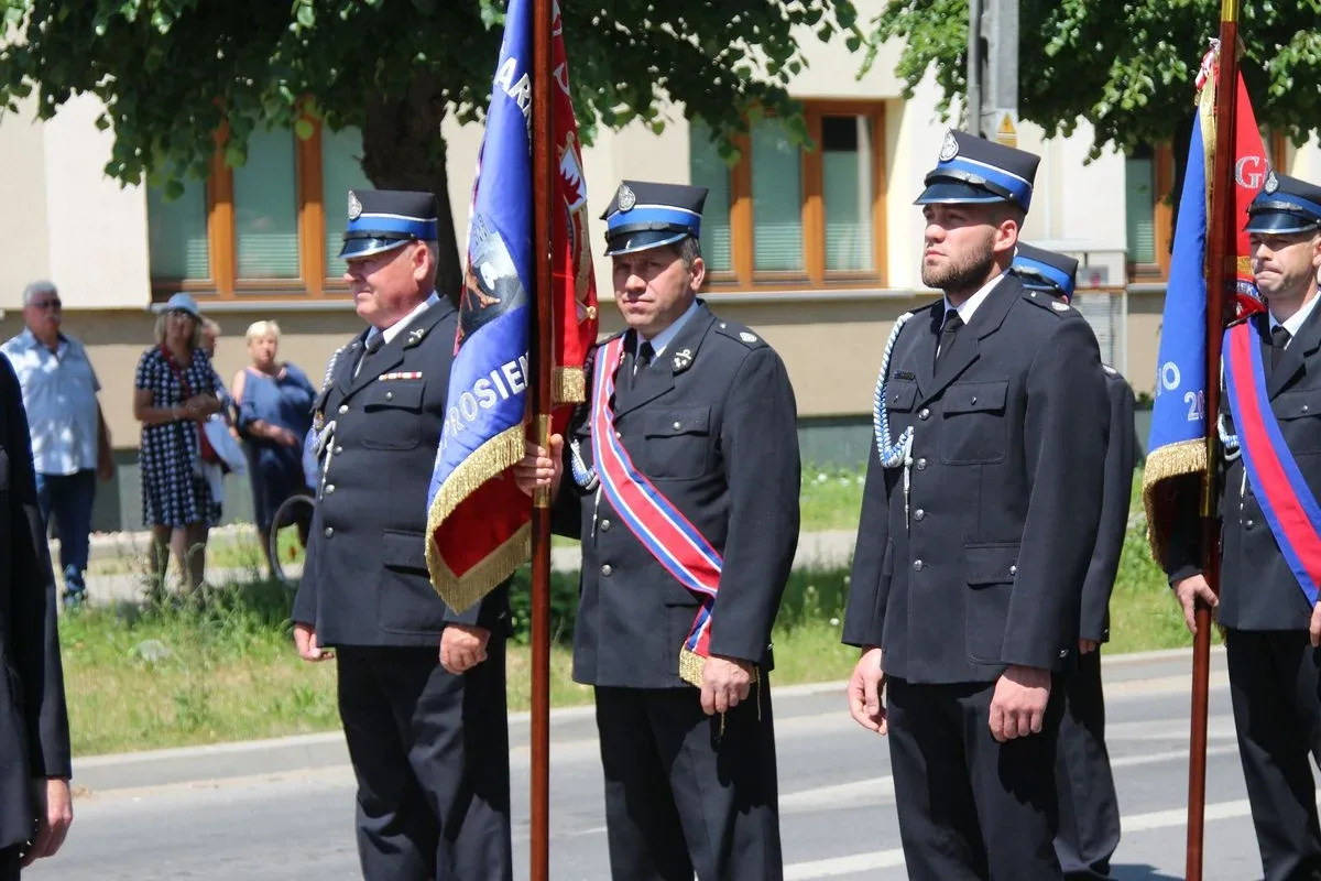 Wspólnota wiary na ulicach - Boże Ciało z parafią pw. Wniebowzięcia NMP w Ostrowi Mazowieckiej (zdjęcia)