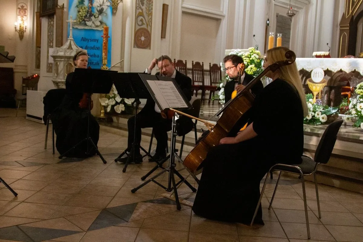 Muzyka klasyczna rozbrzmiewała w kościele. Zakończenie 19. Dni Ostrowi Mazowieckiej (zdjęcia, wideo)