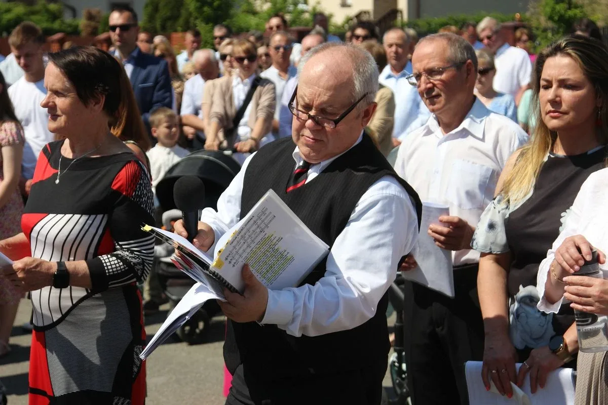 Z parafią pw. Opatrzności Bożej przez ulice Ostrowi Mazowieckiej. Uroczysta procesja Bożego Ciała (zdjęcia)