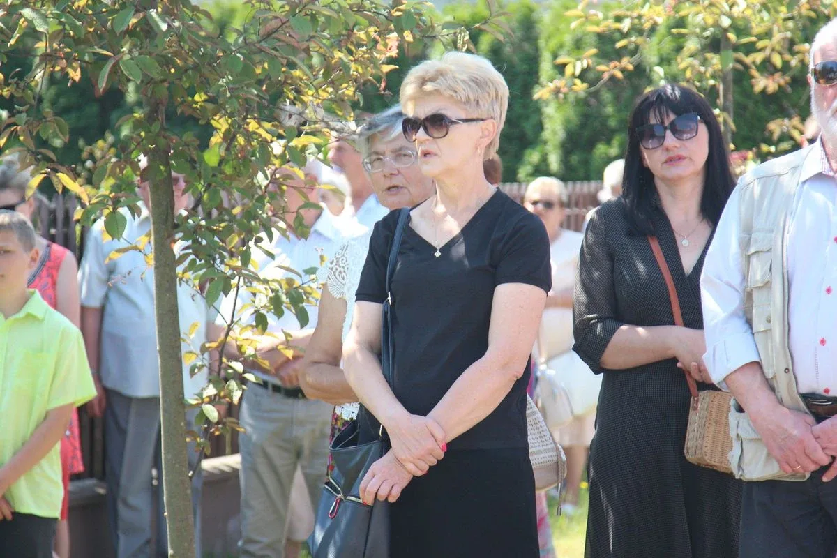 Z parafią pw. Opatrzności Bożej przez ulice Ostrowi Mazowieckiej. Uroczysta procesja Bożego Ciała (zdjęcia)