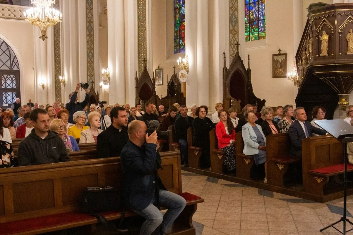 Muzyka klasyczna rozbrzmiewała w kościele. Zakończenie 19. Dni Ostrowi Mazowieckiej (zdjęcia, wideo)
