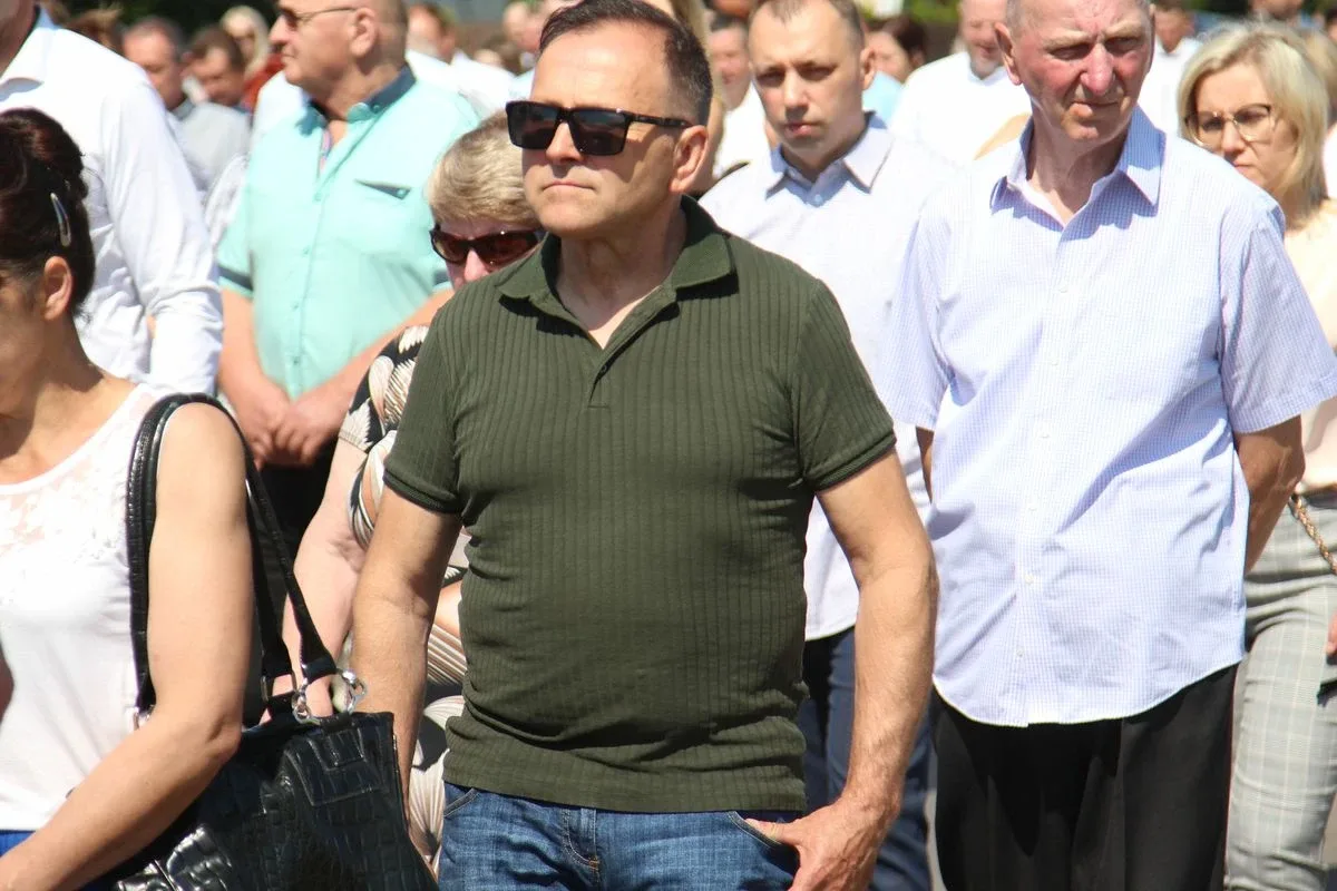Z parafią pw. Opatrzności Bożej przez ulice Ostrowi Mazowieckiej. Uroczysta procesja Bożego Ciała (zdjęcia)