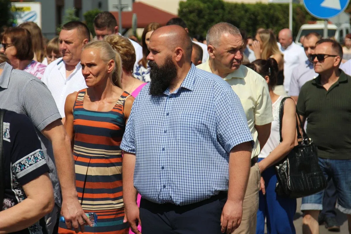 Z parafią pw. Opatrzności Bożej przez ulice Ostrowi Mazowieckiej. Uroczysta procesja Bożego Ciała (zdjęcia)