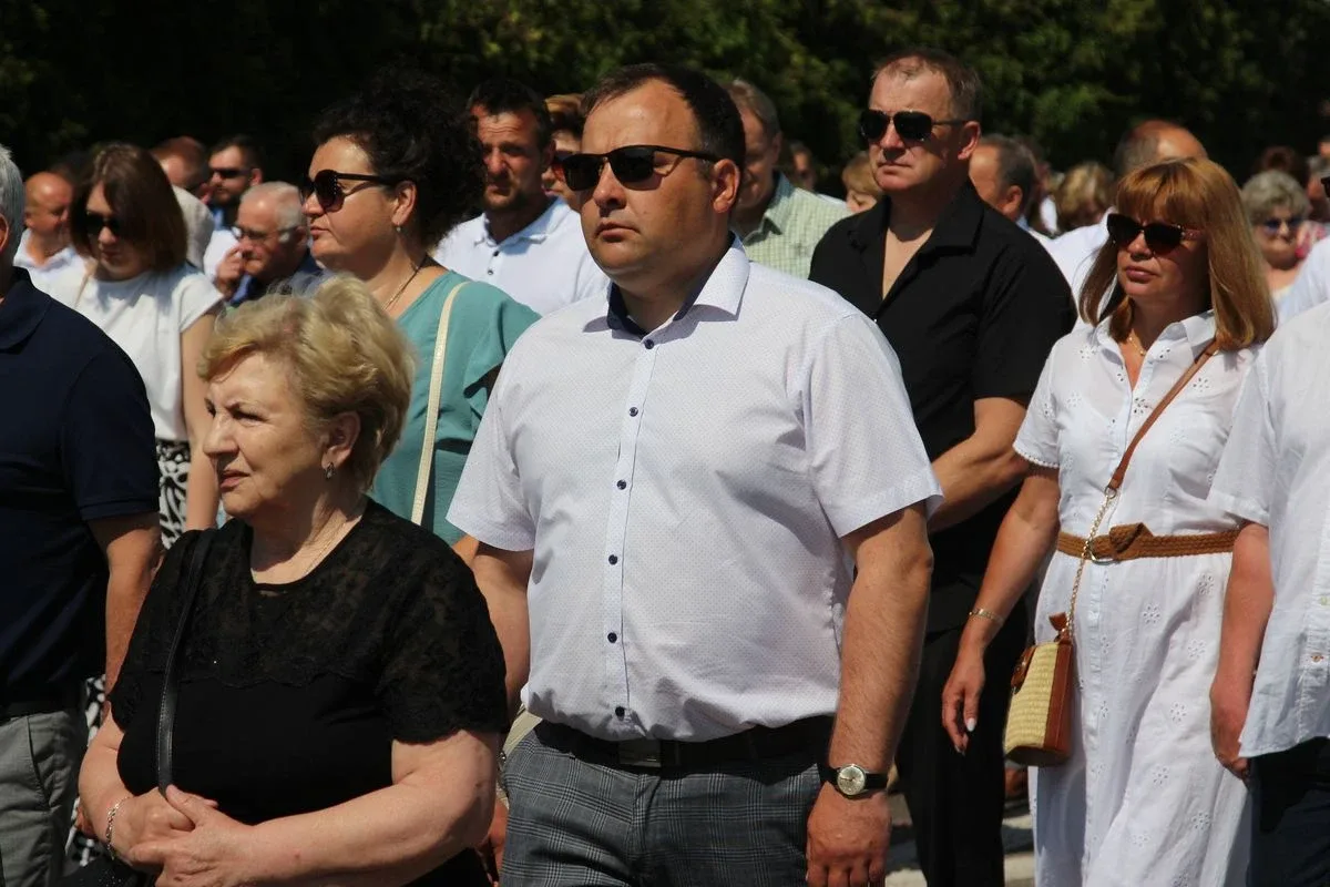 Z parafią pw. Opatrzności Bożej przez ulice Ostrowi Mazowieckiej. Uroczysta procesja Bożego Ciała (zdjęcia)