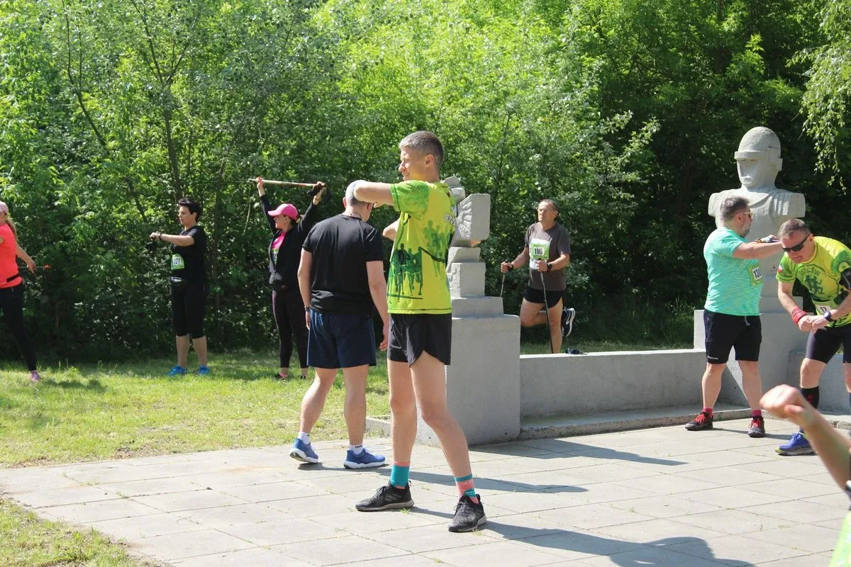 6. Bieg Pamięci Absolwentów Szkoły Podchorążych Piechoty. Kiedy sport spotyka historię... (zdjęcia)