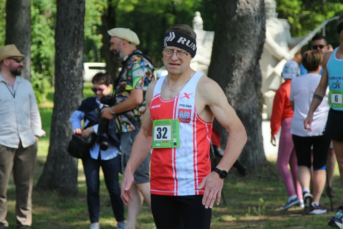 6. Bieg Pamięci Absolwentów Szkoły Podchorążych Piechoty. Kiedy sport spotyka historię... (zdjęcia)
