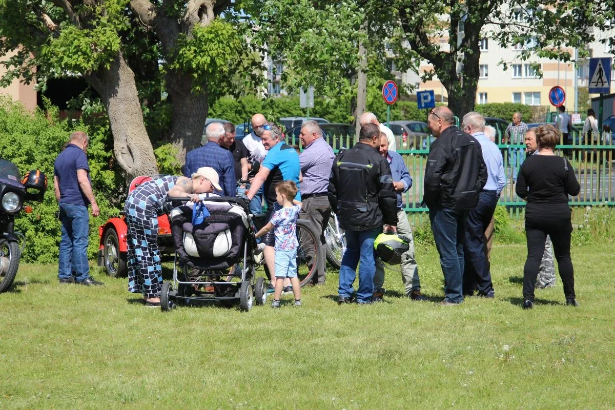 Magia dawnych czasów ożyła! Zlot samochodów klasycznych i zabytkowych w Ostrowi Mazowieckiej (zdjęcia)