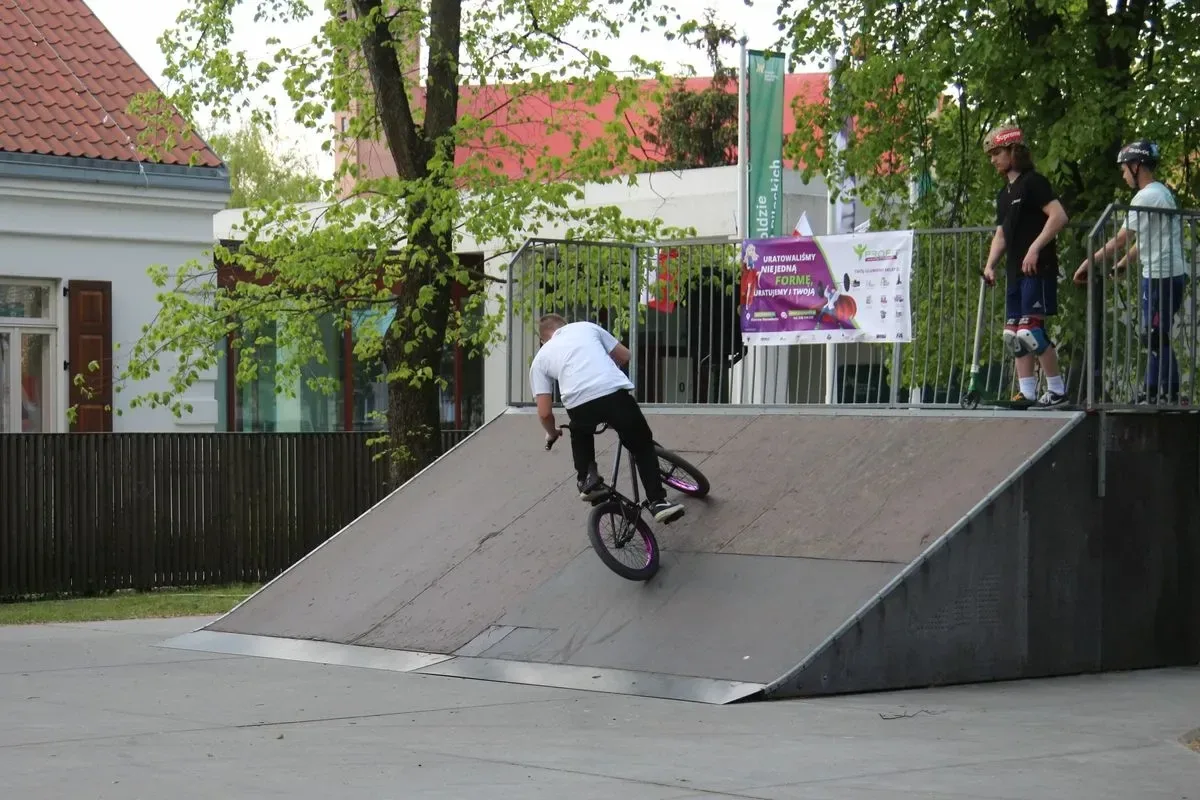 Ułański Skate JAM 2023. Ekstremalne emocje i niezapomniane chwile na Skateparku w Ostrowi Mazowieckiej (zdjęcia)